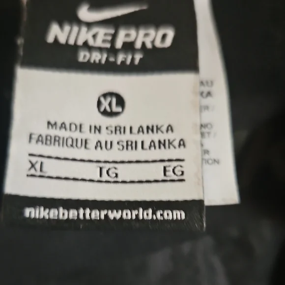 Nike Women's Black Leggings with White Logo And Snakeskin Print - Picture 2 of 5